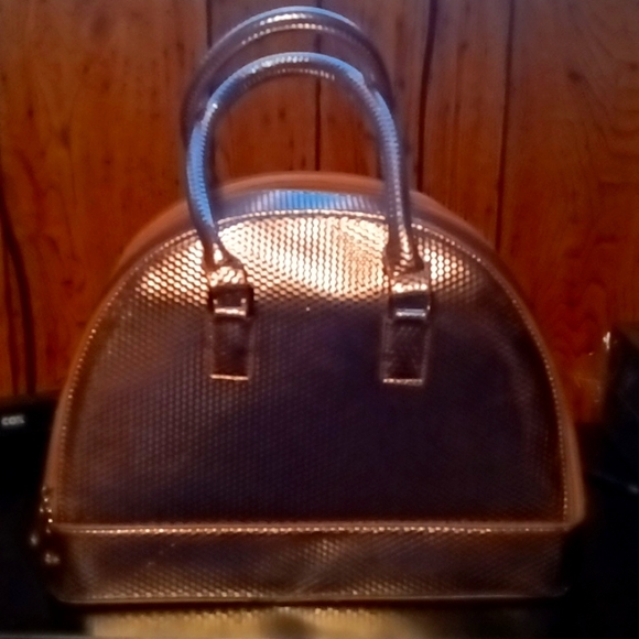 Purse - Picture 1 of 3